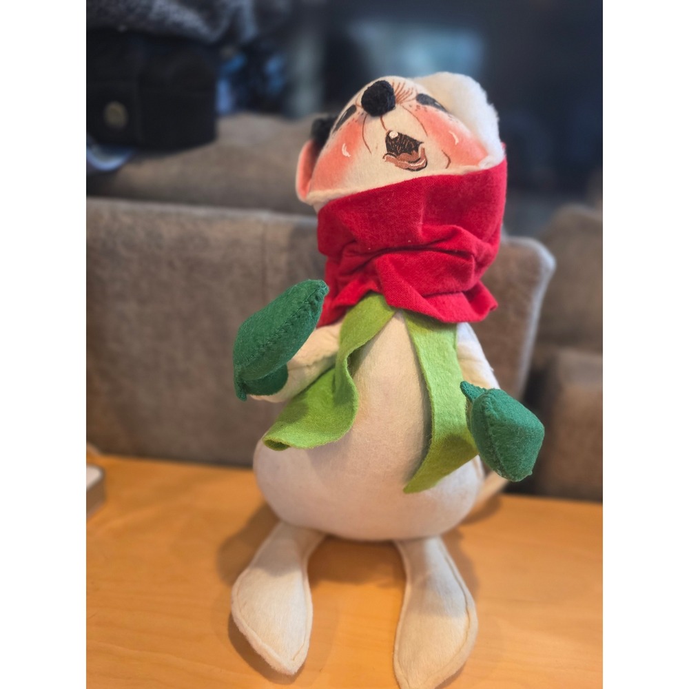 Vintage 1971 Annalee Mobilitee Doll Christmas Mouse Red Scarf Green Mittens 7"